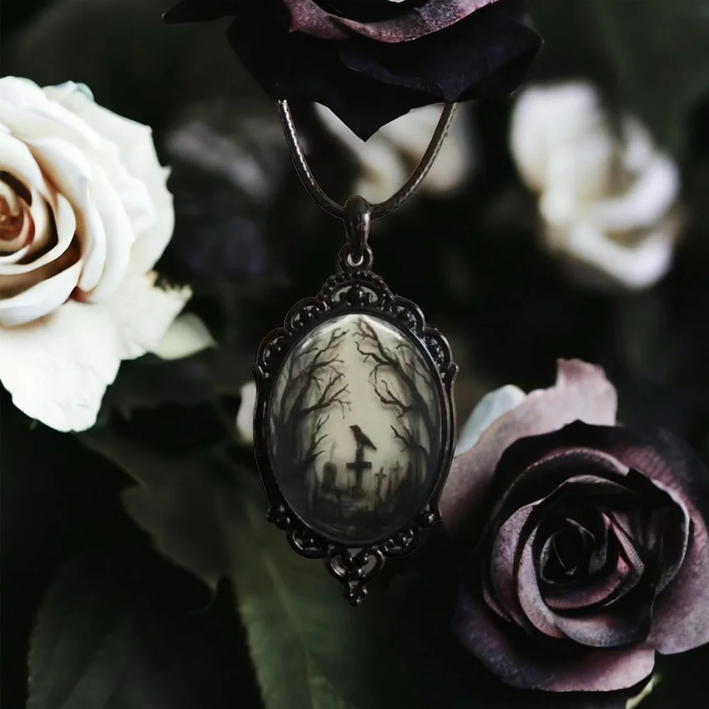 Gothic Crow Forest Pendant Necklace: A Stylish Rope Necklace for the Darker Side